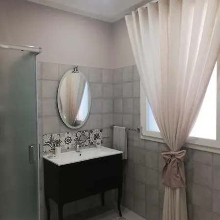 Stella Del Mare בית הארחה